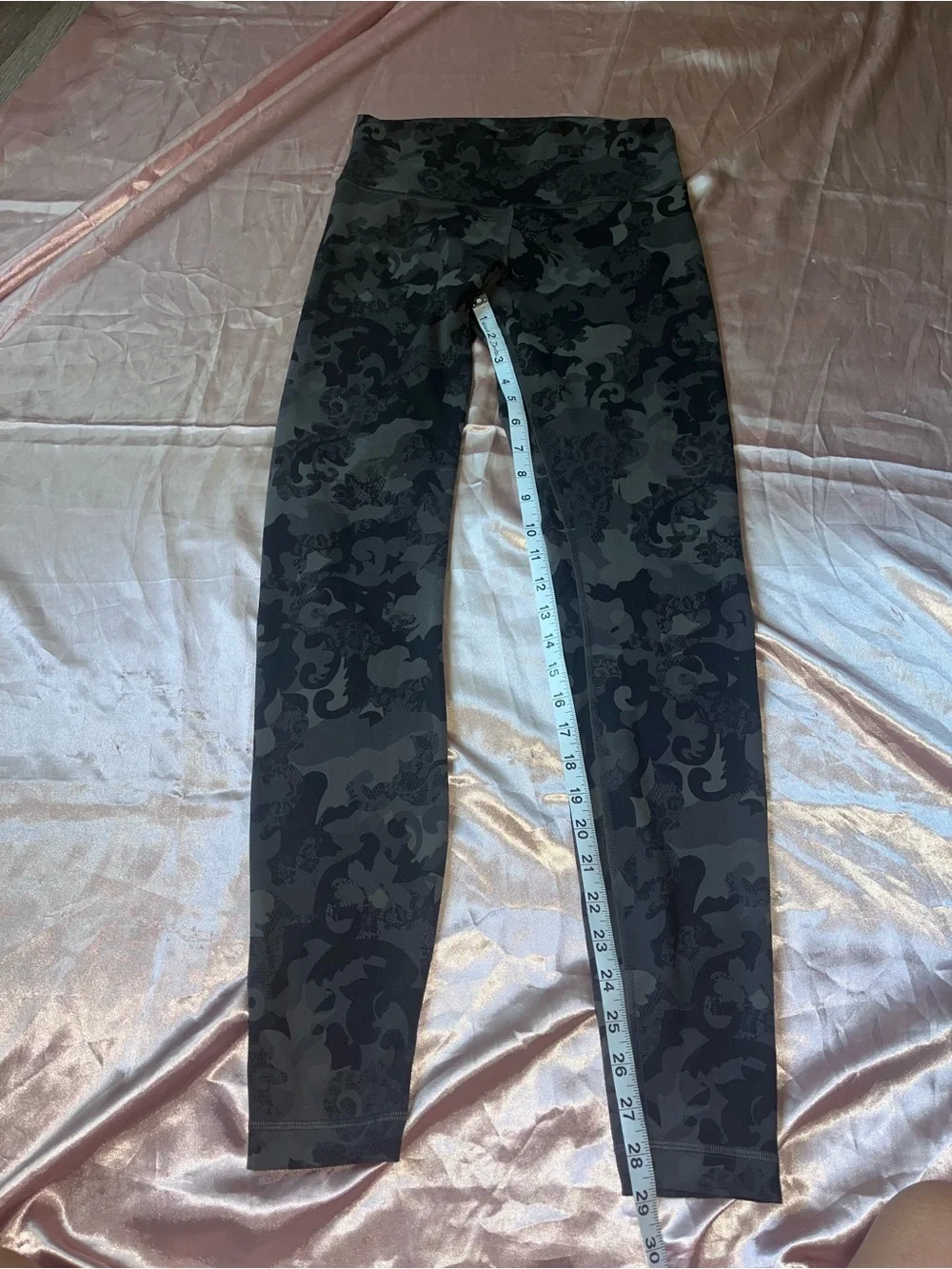 Lululemon Wunder Train High-Rise Tight 28” Size 8